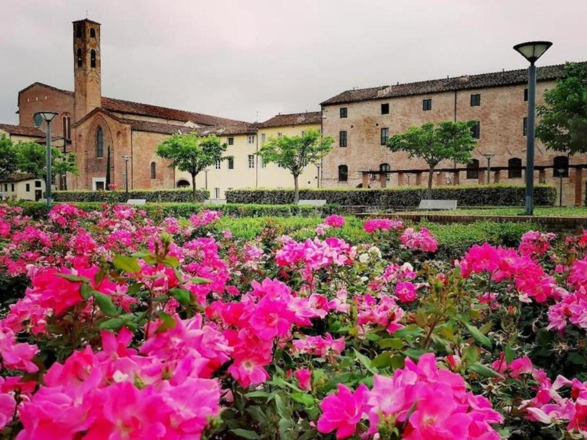Lo Stellario Di Lucca Exterior foto